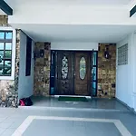 Naura Roomstay